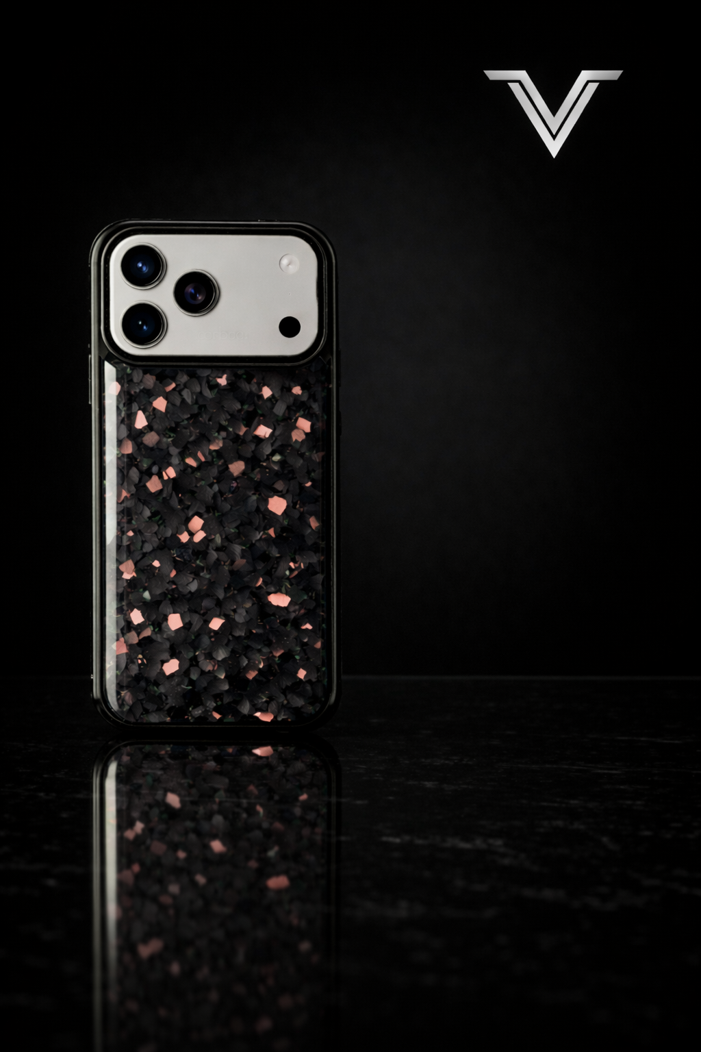 VλLOᏒ Forged Carbon Garnet Raspberry — iPhone 17 Series