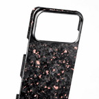 VλLOᏒ Forged Carbon Garnet Raspberry — iPhone 17 Series