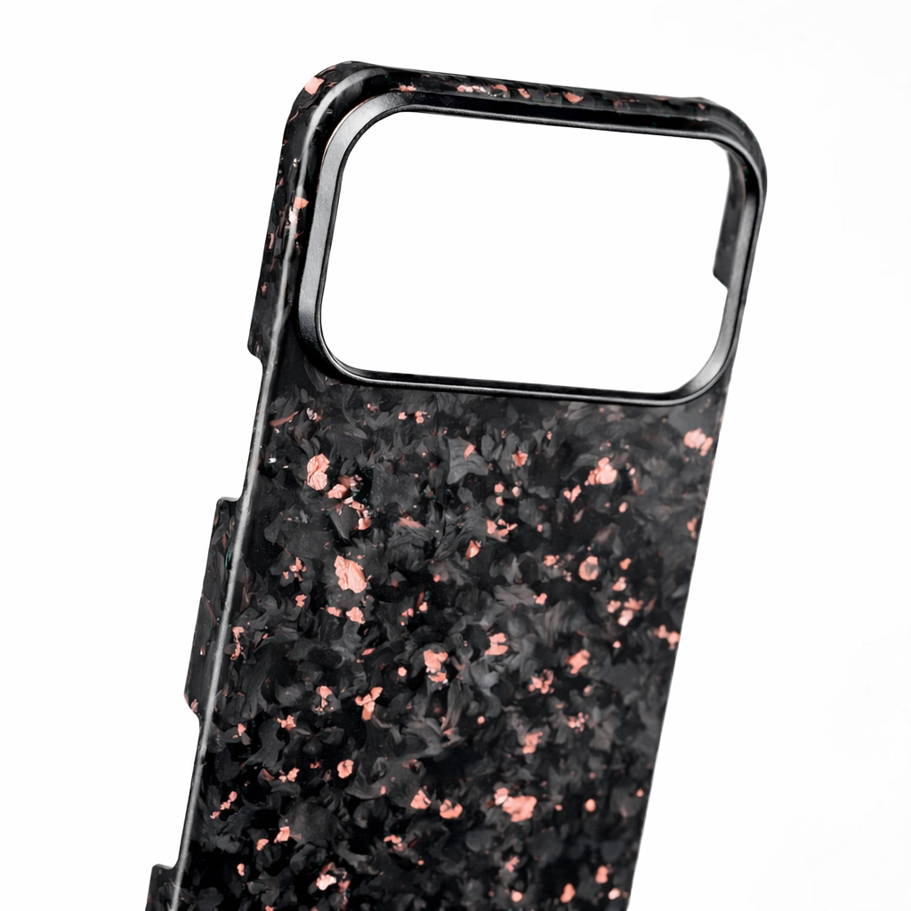 VλLOᏒ Forged Carbon Garnet Raspberry — iPhone 17 Series