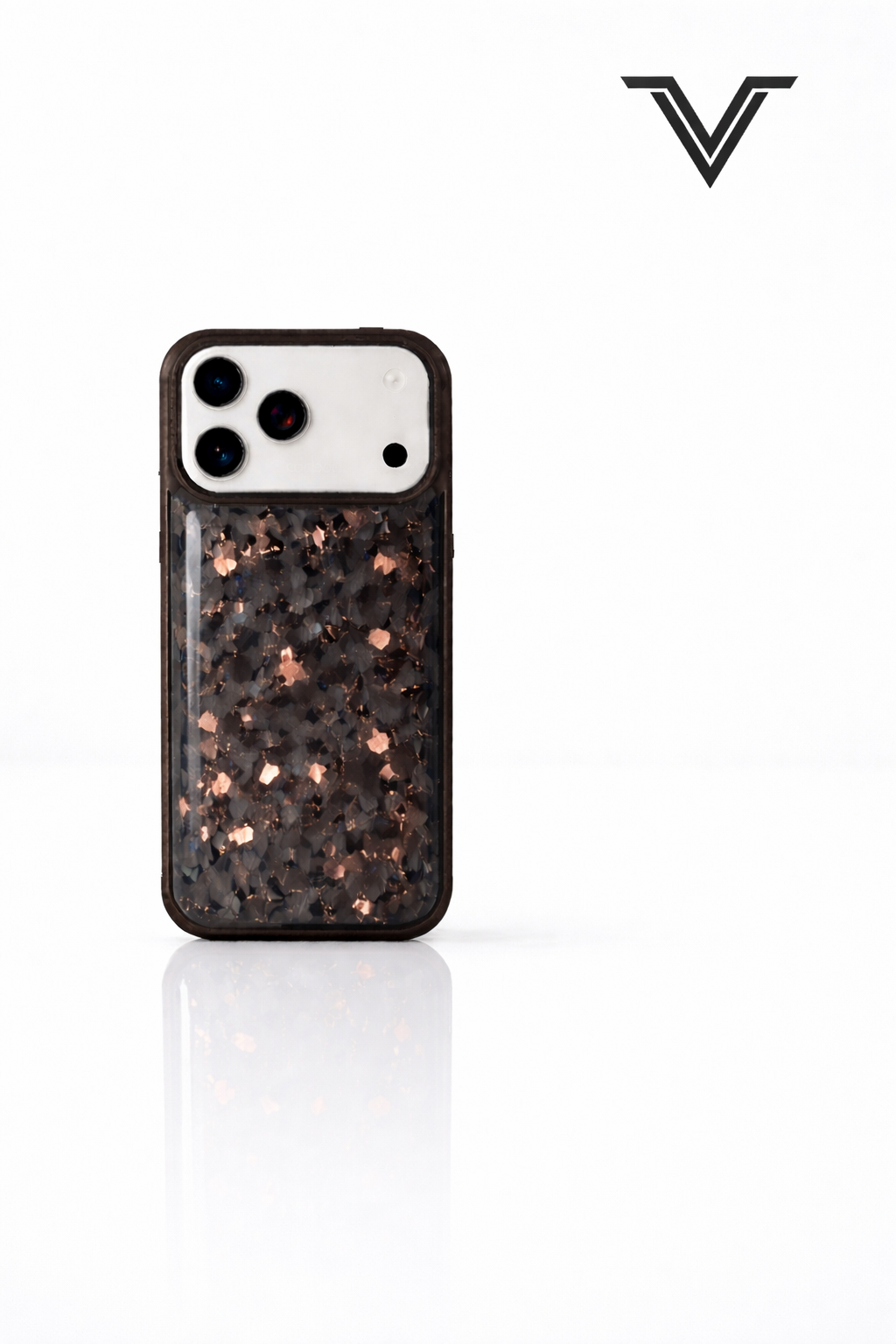 VλLOᏒ Forged Carbon Garnet Raspberry — iPhone 17 Series