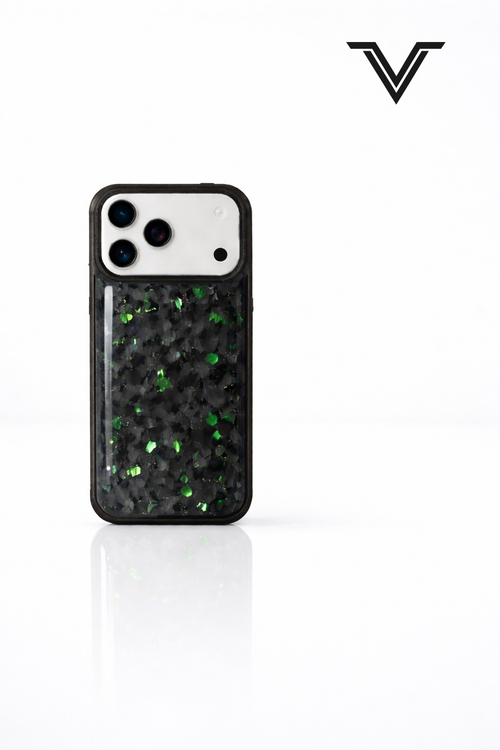 VλLOᏒ Forged Carbon Verde — iPhone 17 Series