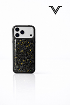 VλLOᏒ Forged Carbon Oro — iPhone 17 Series